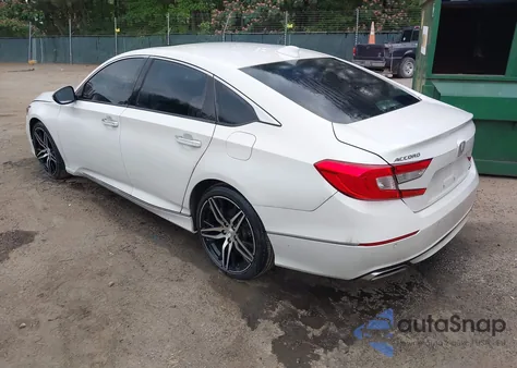 2021 Honda Accord Touring z USA, uszkodzony, nr VIN 1HGCV2F96MA018262